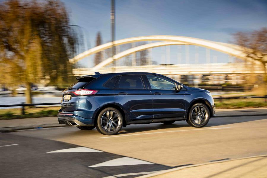  Ford Edge ST-Line 2017 года  (UK) (фото 4 из 13)